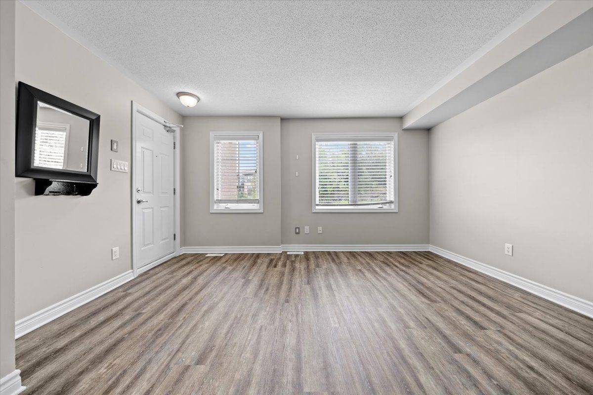 Orleans - Convent Glen And Area, ON K1C 0A5,289 Titanium Private #A