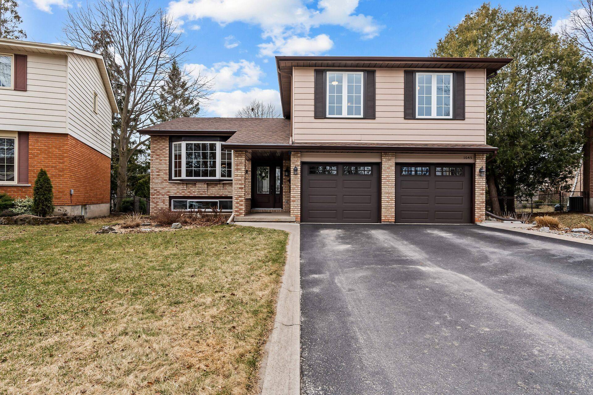 Kingston, ON K7P 1M2,1045 Lawton PL