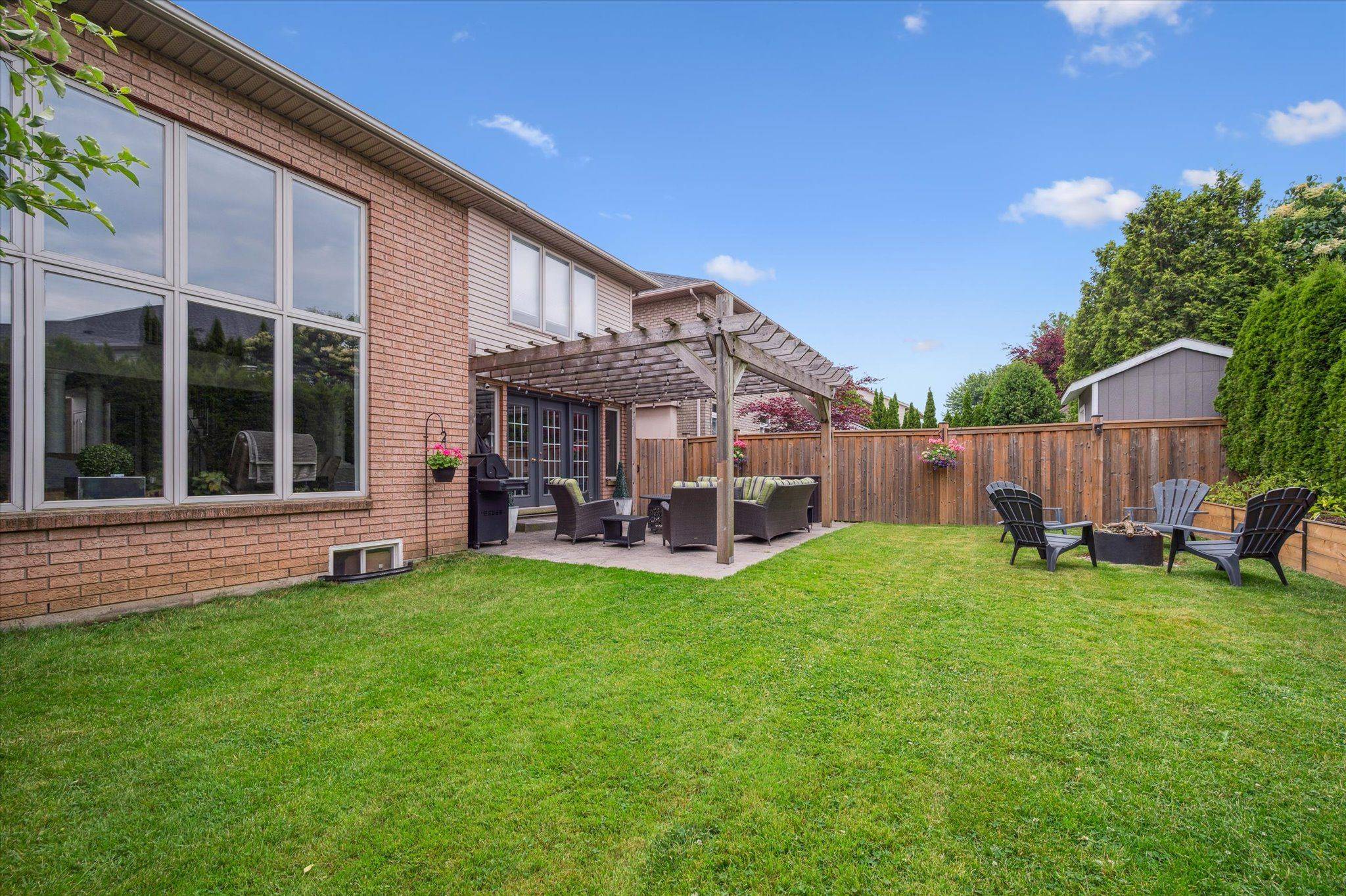 Hamilton, ON L9K 1L9,38 Surrey DR