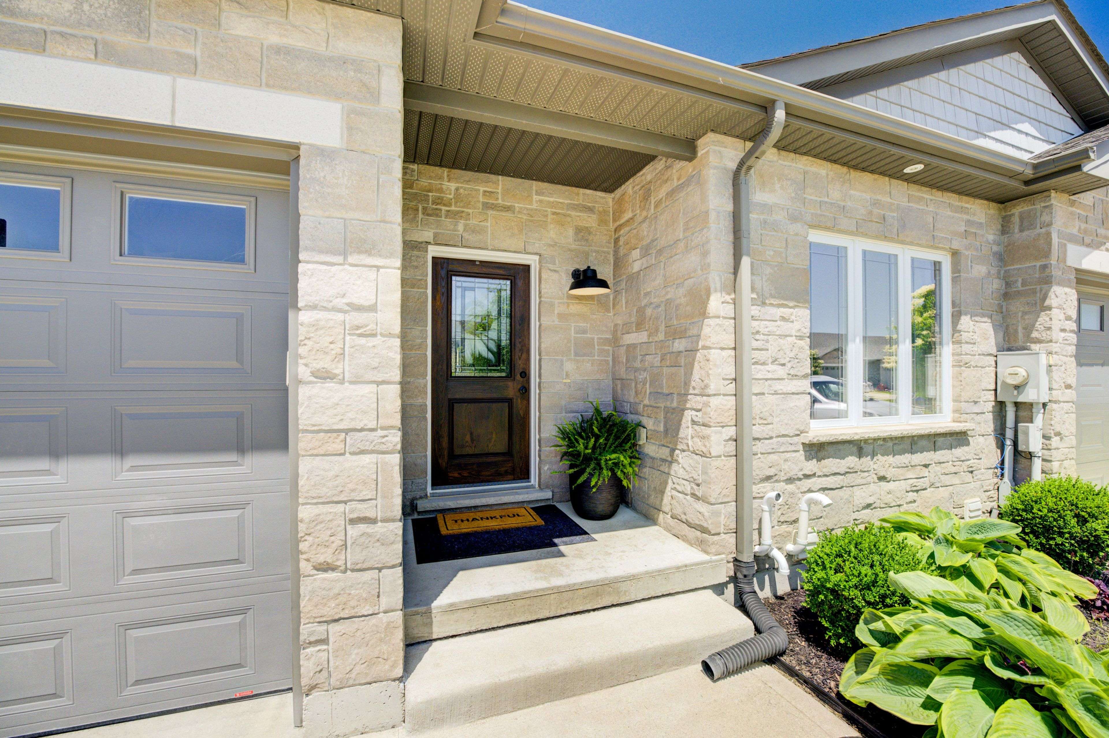 North Perth, ON N4W 3V7,875 Baker AVE S