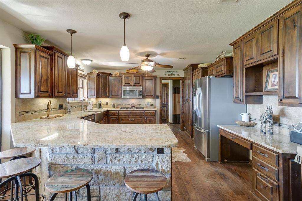 Bluff Dale, TX 76433,734 E FM 1188