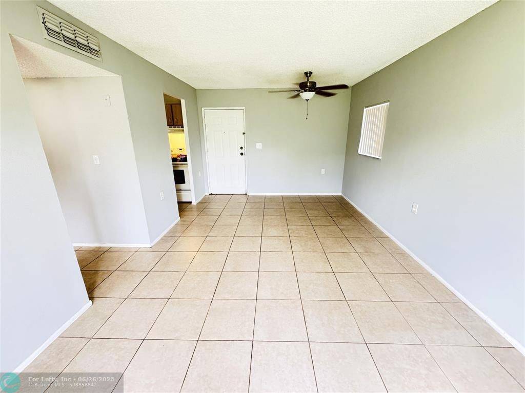 West Palm Beach, FL 33411,1101 N Benoist Farms Rd #101