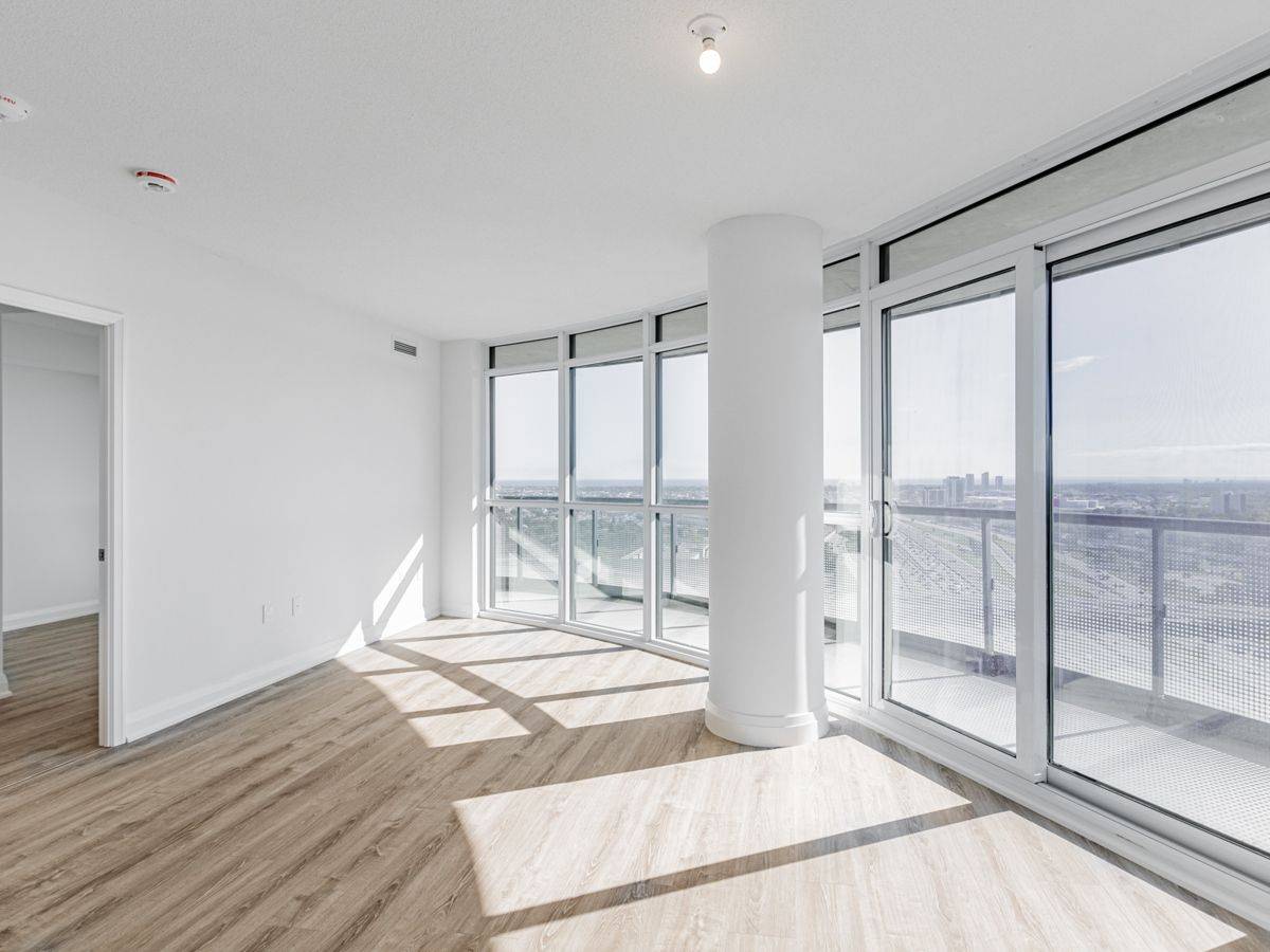 Toronto W08, ON M9B 0E4,30 Gibbs RD #2609