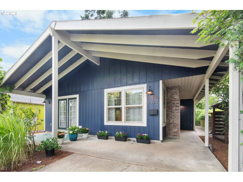 Portland, OR 97206,6327 SE 63RD AVE