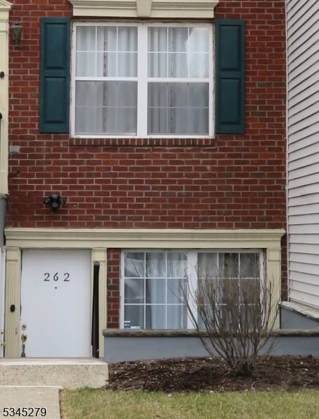 Newark City, NJ 07103,262 Matthews Dr