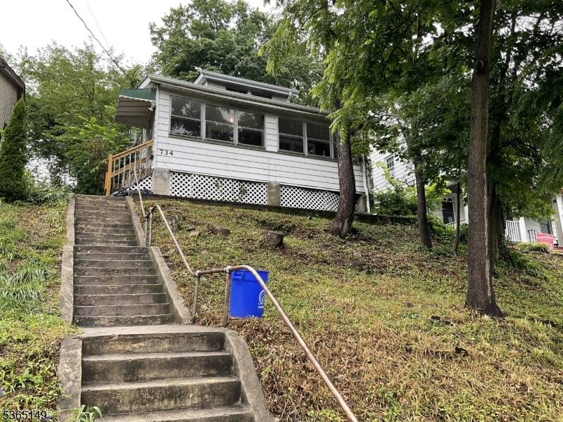 Bloomfield Twp., NJ 07003,734 Broad St