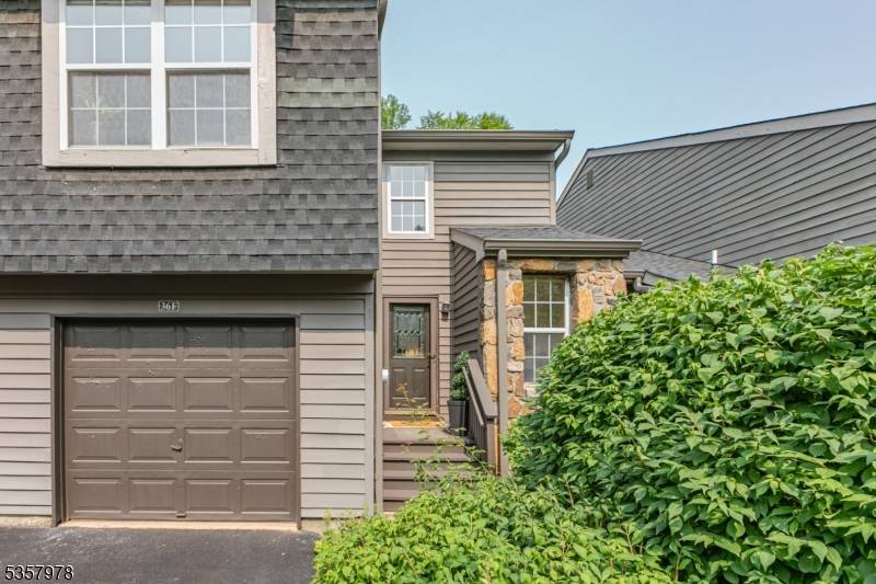 Montgomery Twp., NJ 08540,36F Needham Way