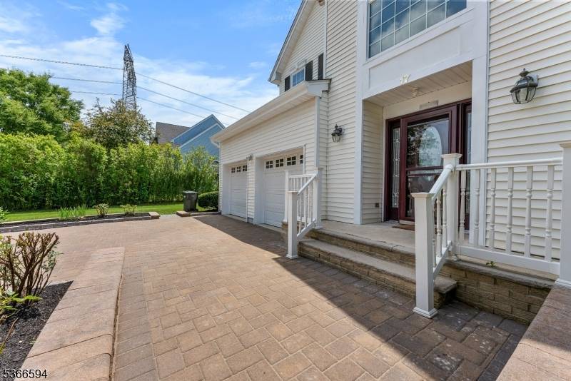 Franklin Twp., NJ 08873,17 Rolling Hills Dr