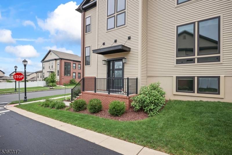 Montgomery Twp., NJ 08558,15 E Hartwick Dr