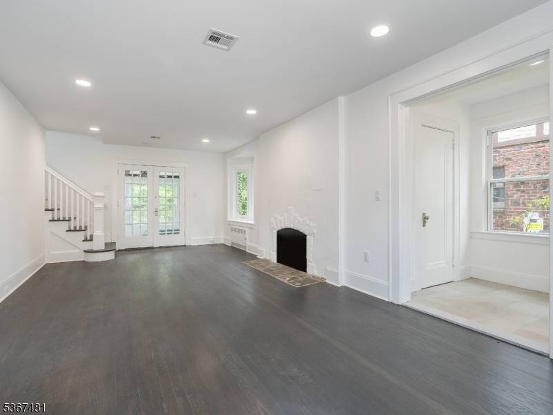 West Orange Twp., NJ 07052,186 Gregory Ave