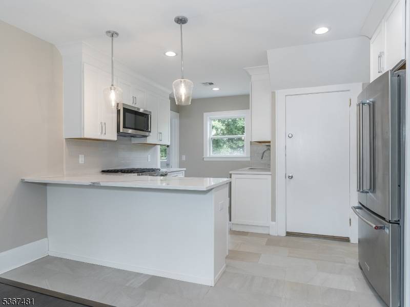 West Orange Twp., NJ 07052,186 Gregory Ave