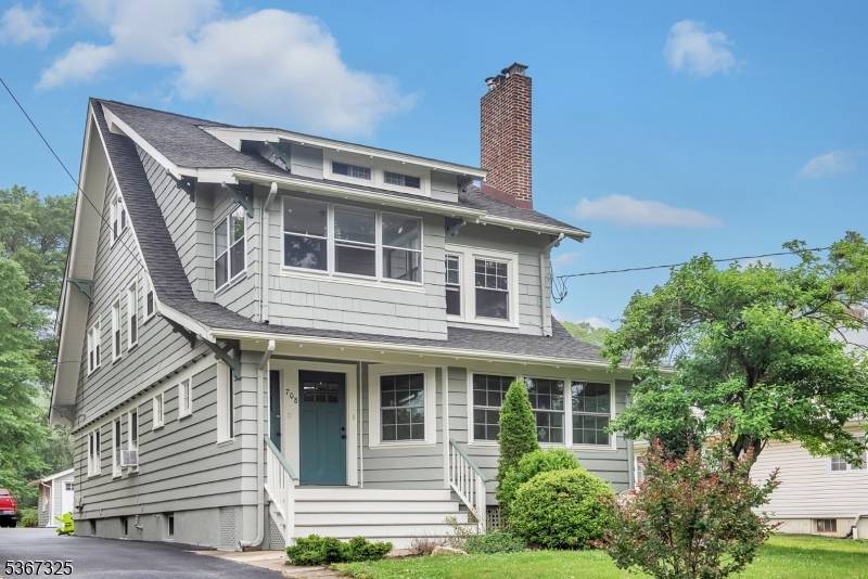 Montclair Twp., NJ 07043,708 Valley Rd #2
