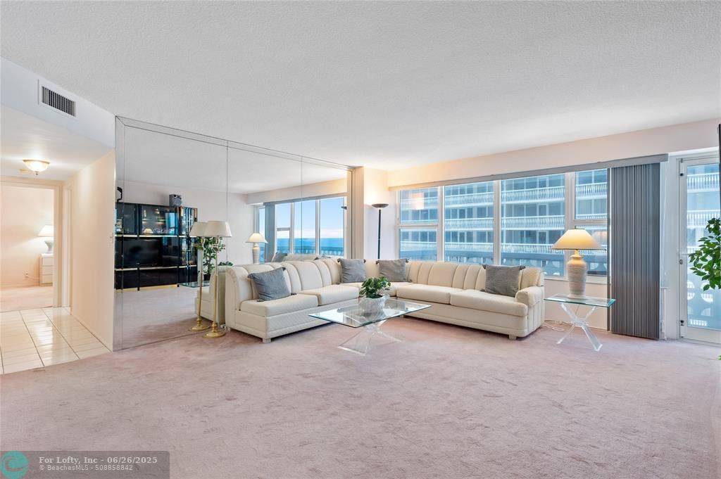 Fort Lauderdale, FL 33308,4010 Galt Ocean Dr  #702