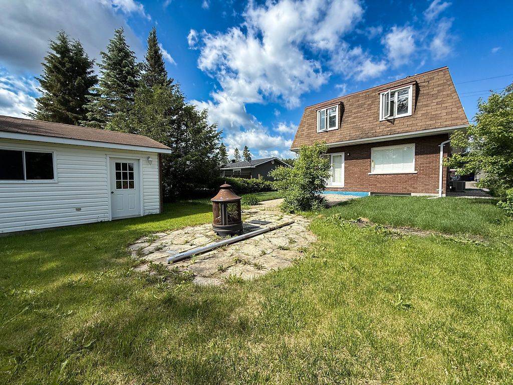 Timmins, ON P4N 6H7,560 Balsam ST N
