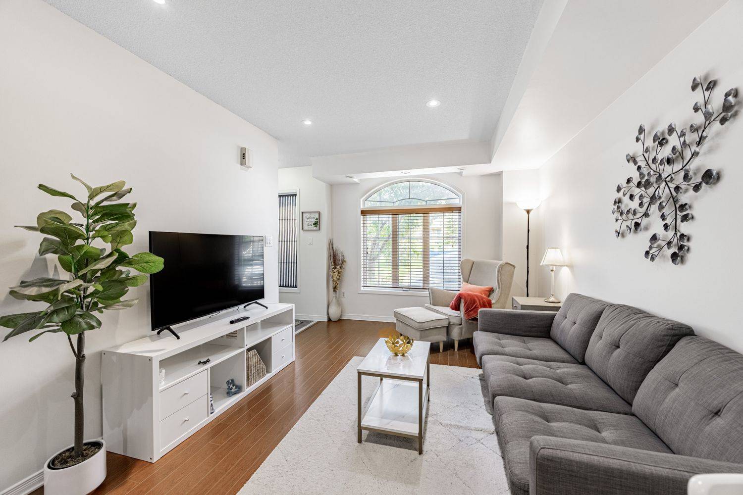 Mississauga, ON L5B 4K3,601 Shoreline DR #154