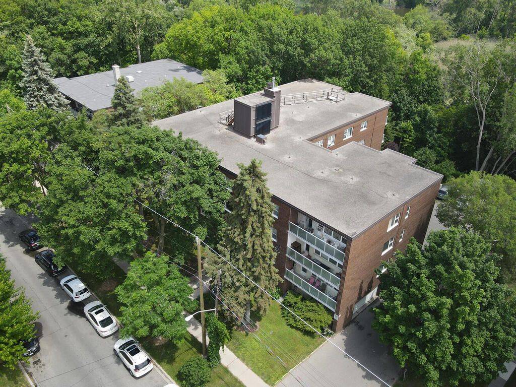 Toronto W07, ON M8Y 3N5,185 Stephen DR #201