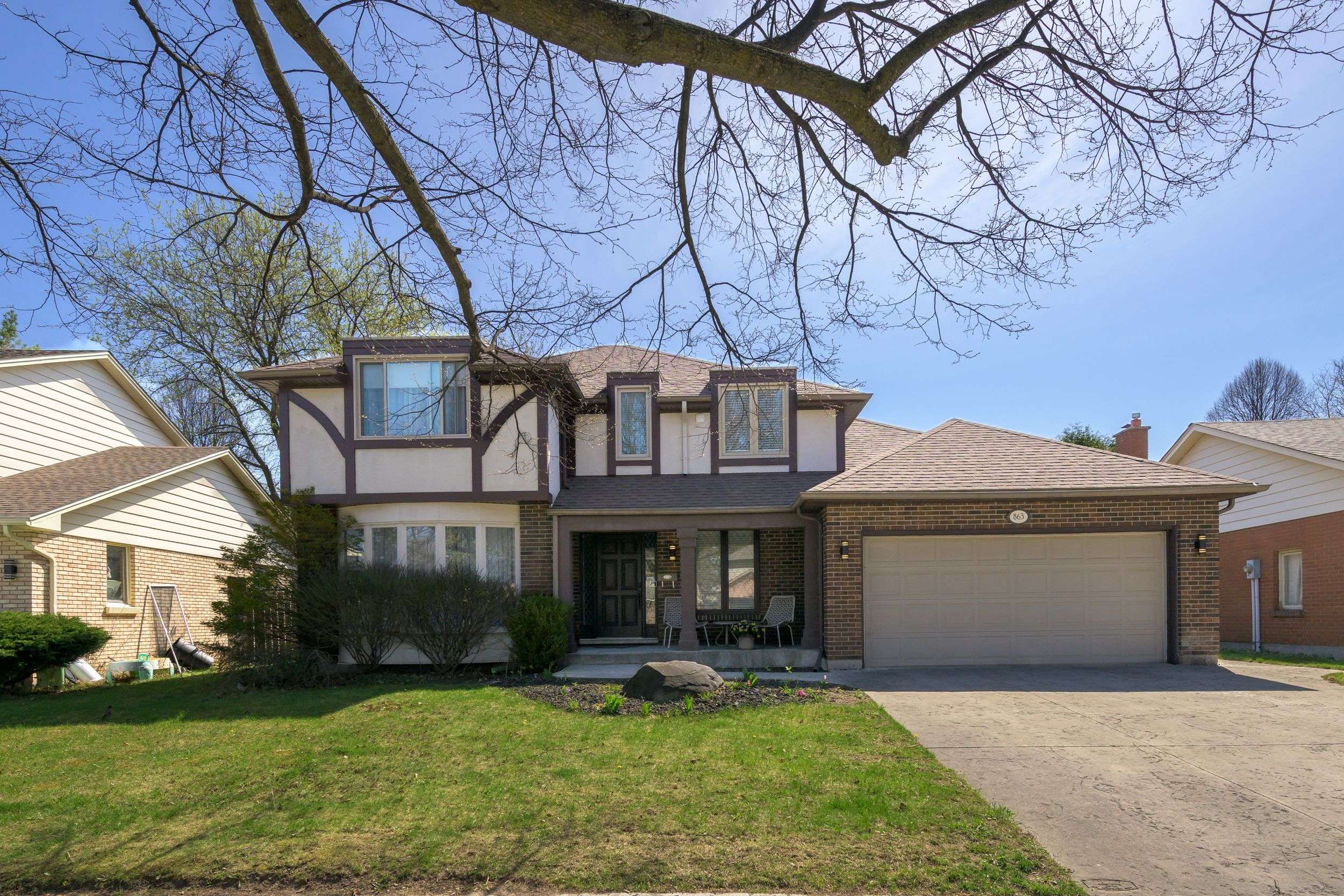 London South, ON N6K 3J9,863 Griffith ST