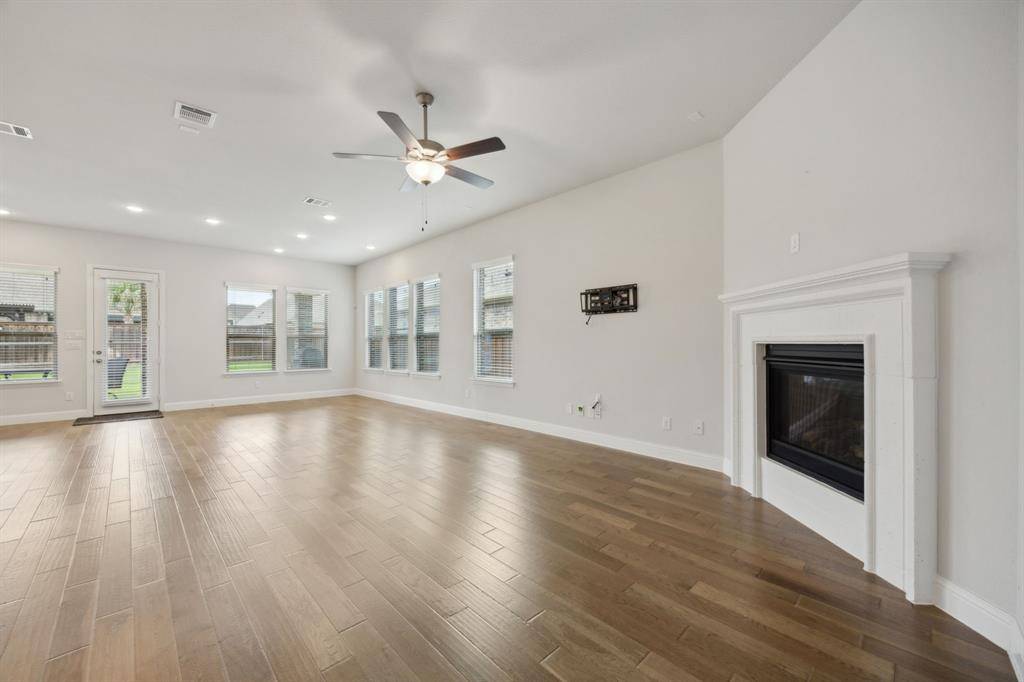 The Colony, TX 75056,2728 Cromwell