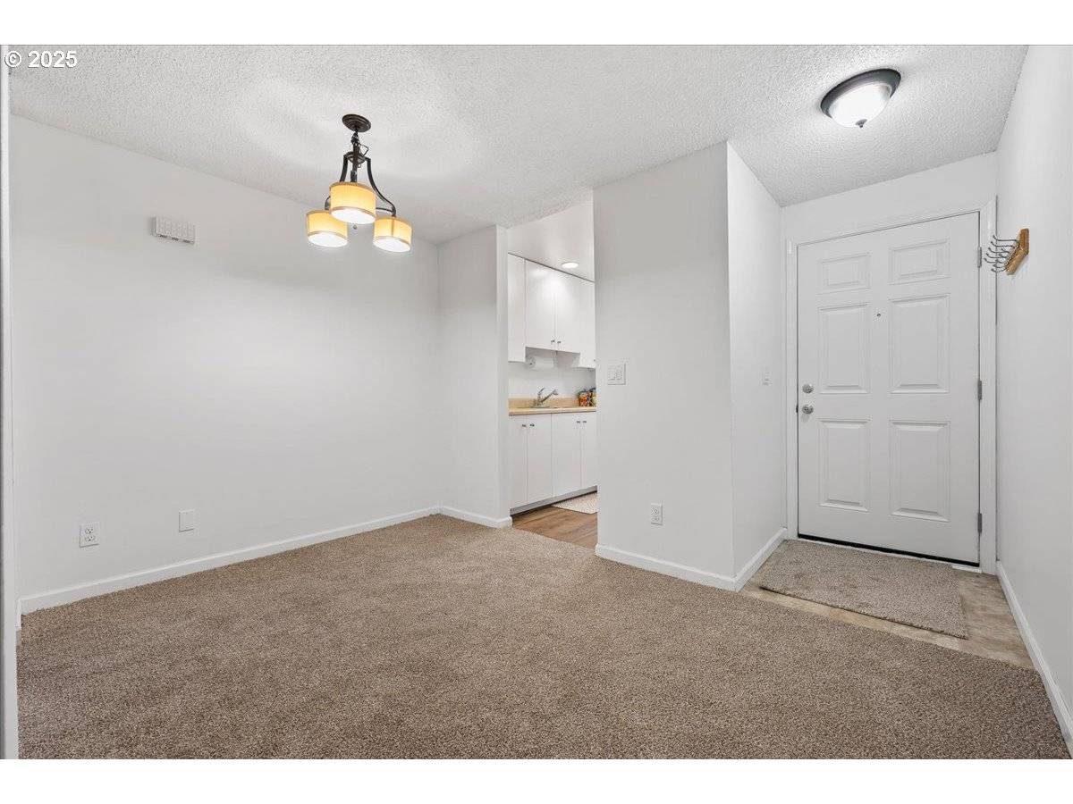 Portland, OR 97229,12618 NW BARNES RD #11