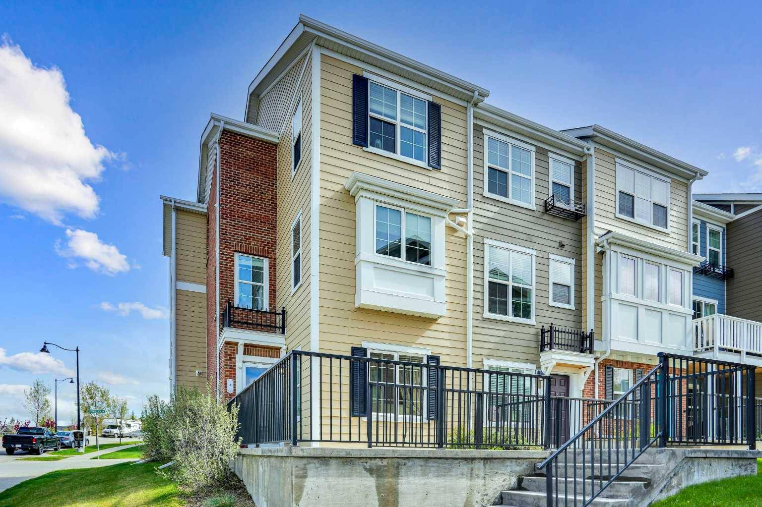 Calgary, AB T3R0X1,4 Sherwood ROW NW