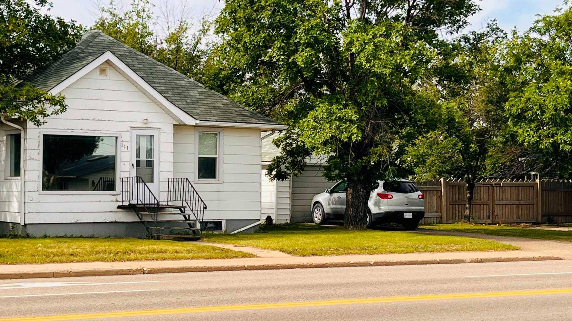 Bow Island, AB T0K 0G0,111 7th AVE W