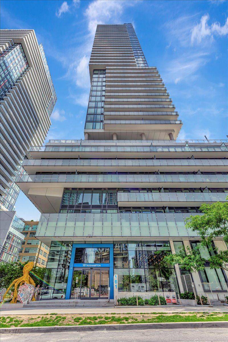 Toronto C10, ON M4P 0C8,161 Roehampton AVE #4108