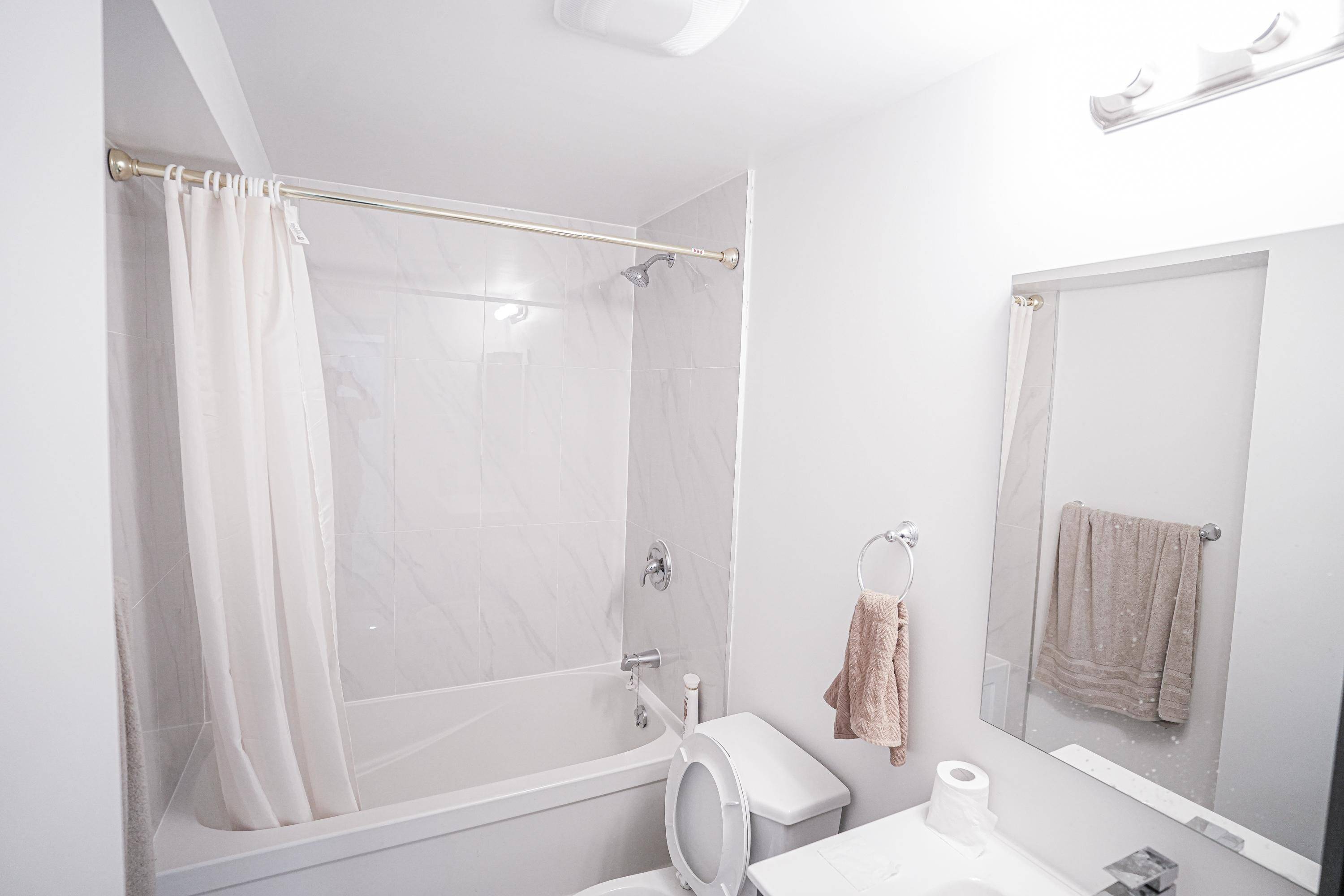 Whitby, ON L1M 2J1,11 Joshua BLVD