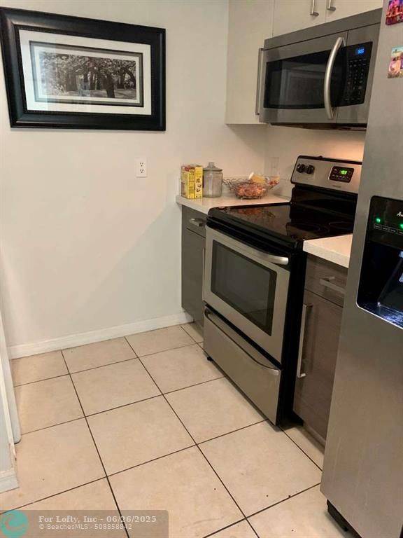Miami, FL 33125,2415 NW 16th Street Rd #407-1
