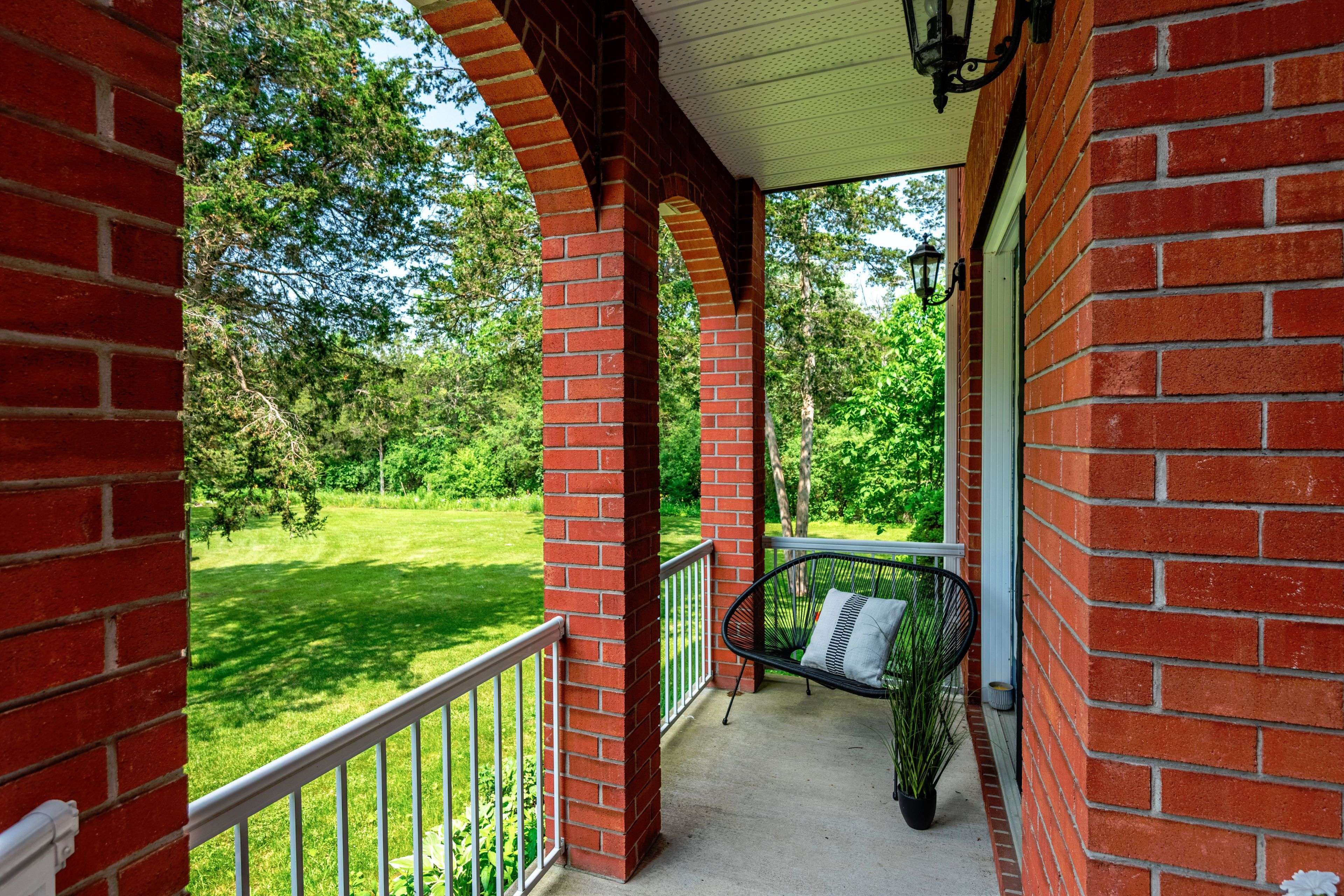 Greater Napanee, ON K7R 3L1,946 Bridge ST W