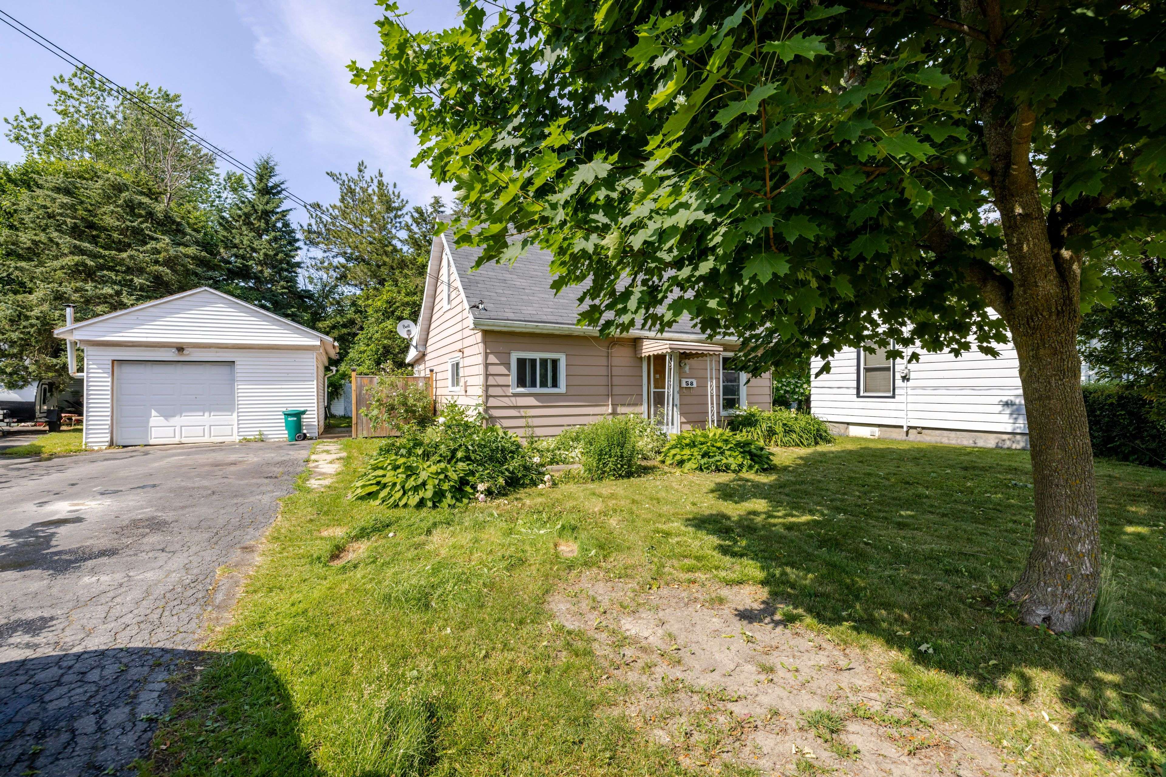 Quinte West, ON K8V 2C7,58 Kidd AVE