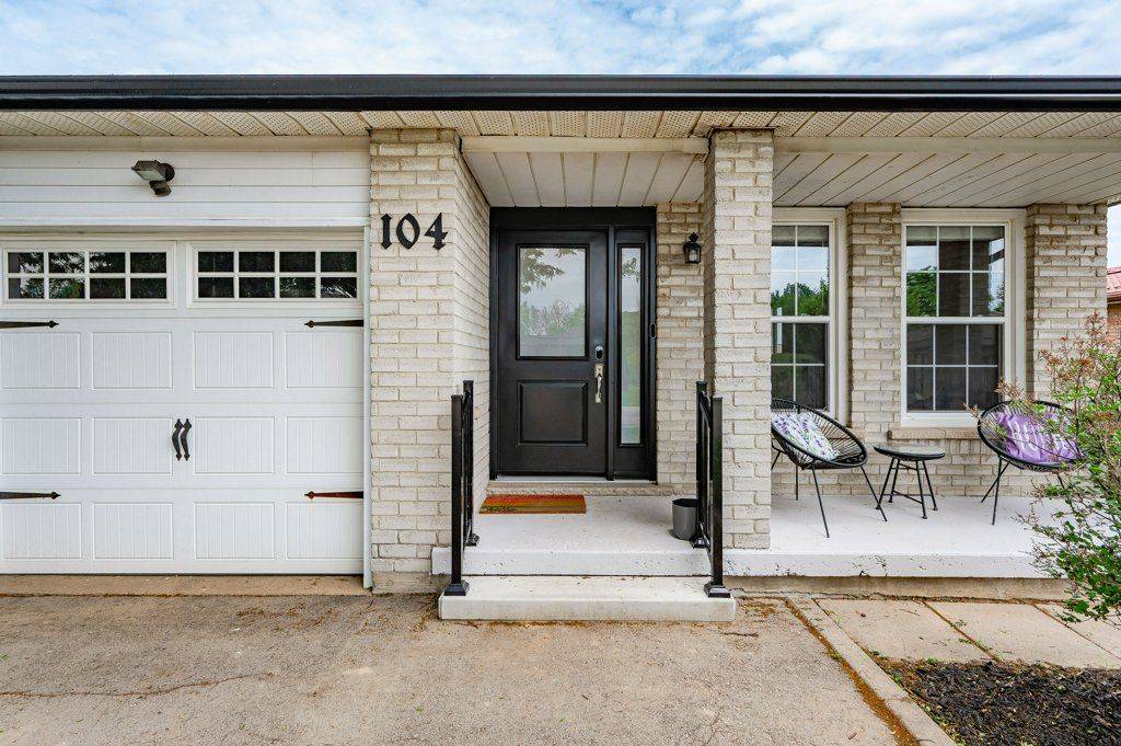 Hamilton, ON L9C 6W3,104 Golfwood DR