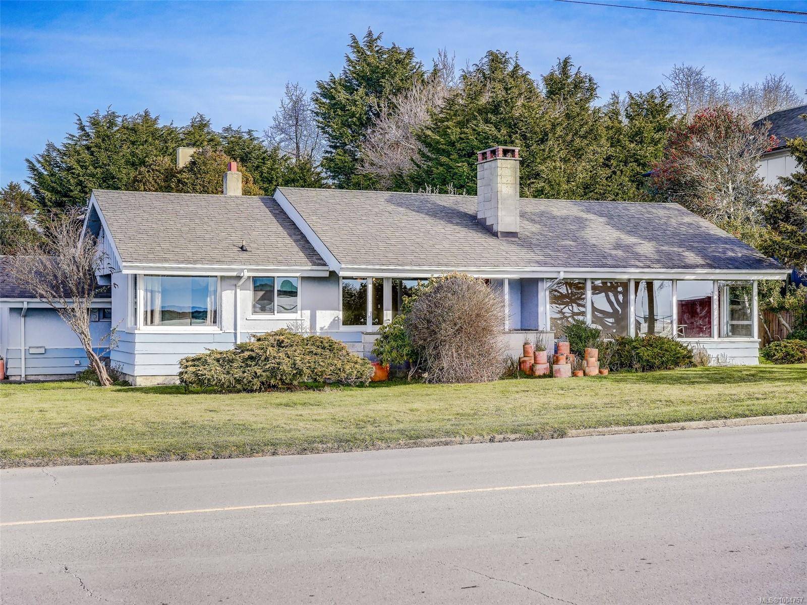 Oak Bay, BC V8S 2M4,406 Beach Dr