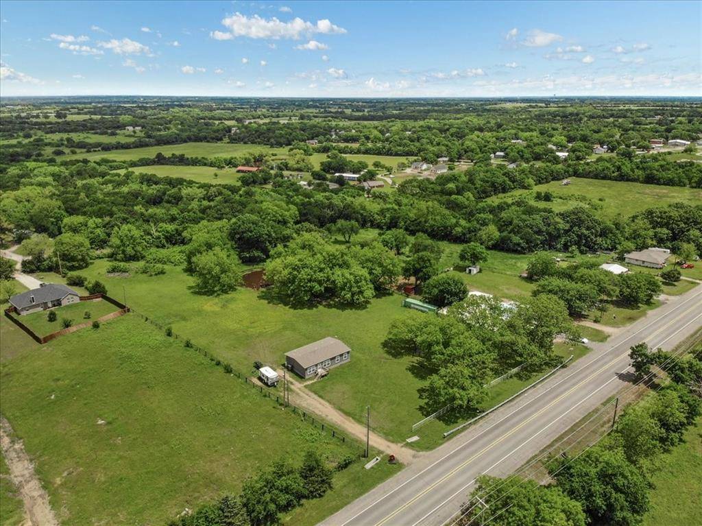 Ector, TX 75439,404 W Sam Rayburn Drive