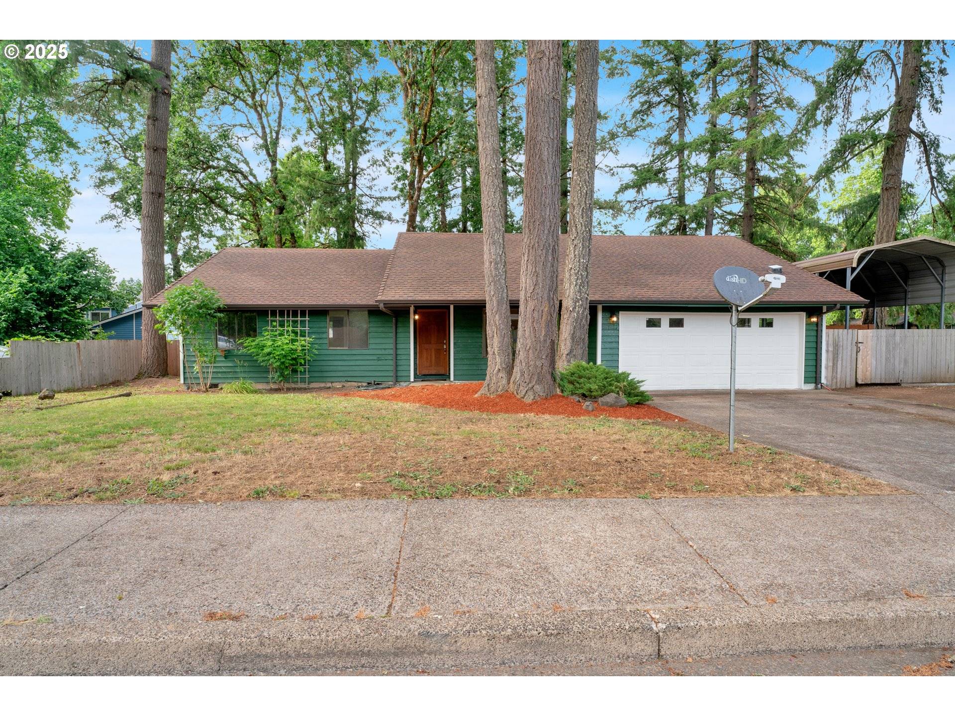 Veneta, OR 97487,25191 BERRY LN