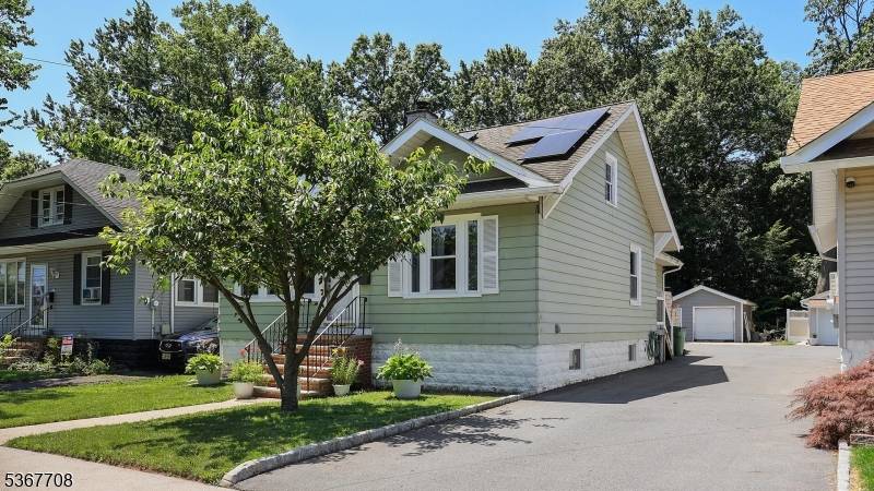 Roselle Boro, NJ 07203,114 Oakley St