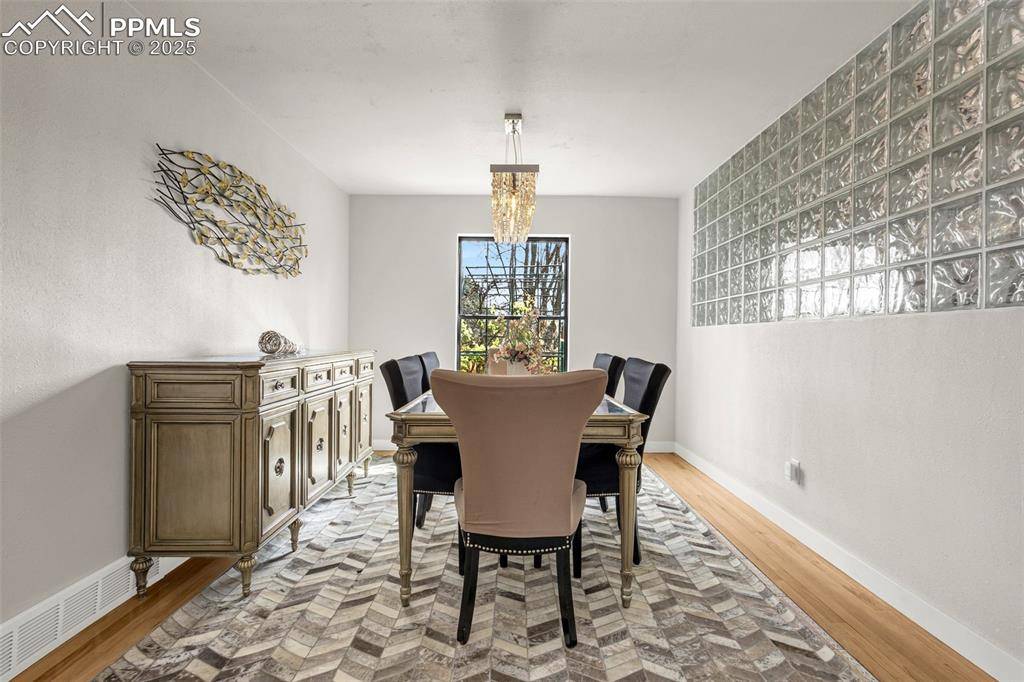 Centennial, CO 80112,7667 E Mineral DR