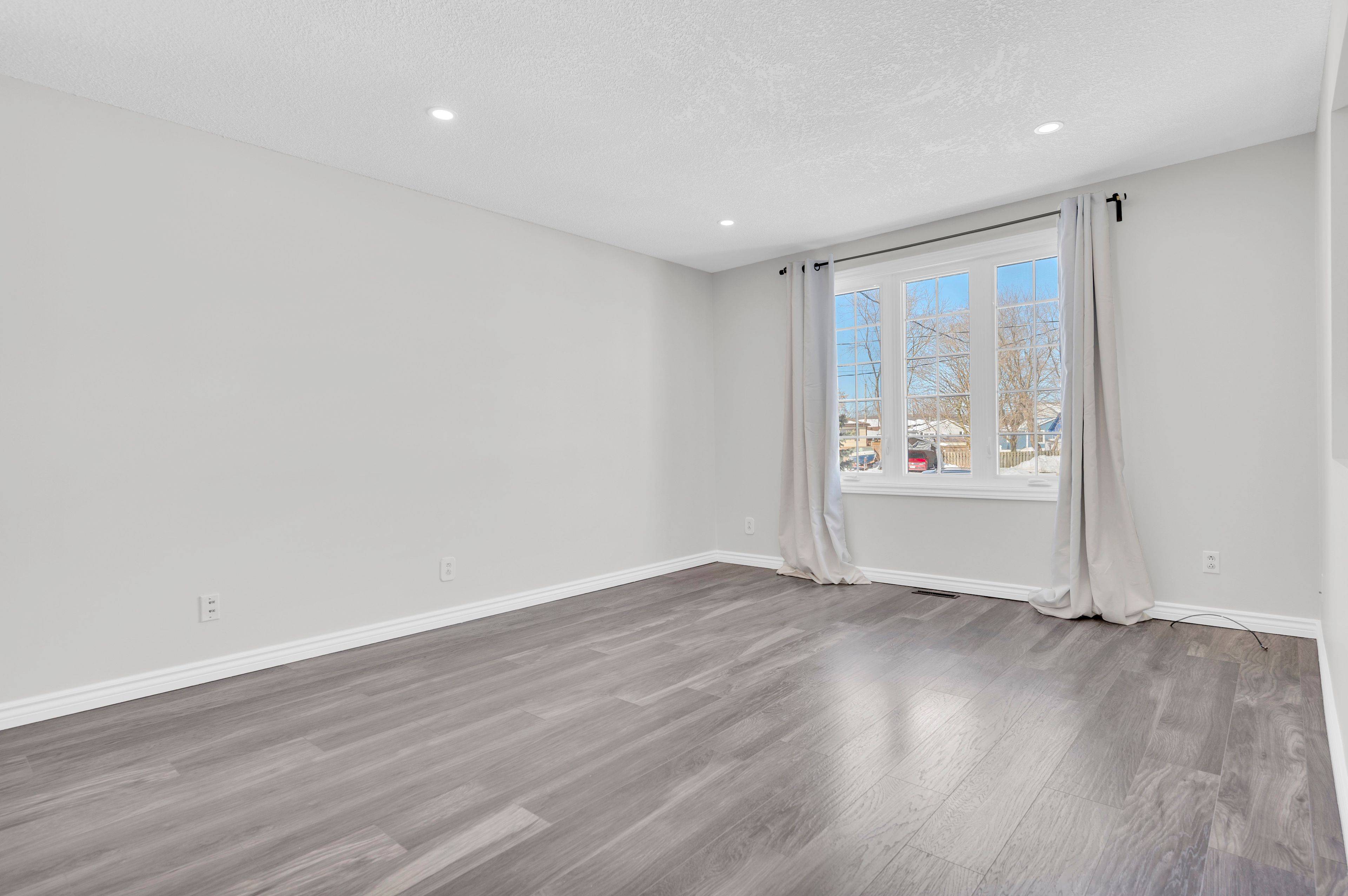 Quinte West, ON K8V 6S9,25 Metcalfe ST #A