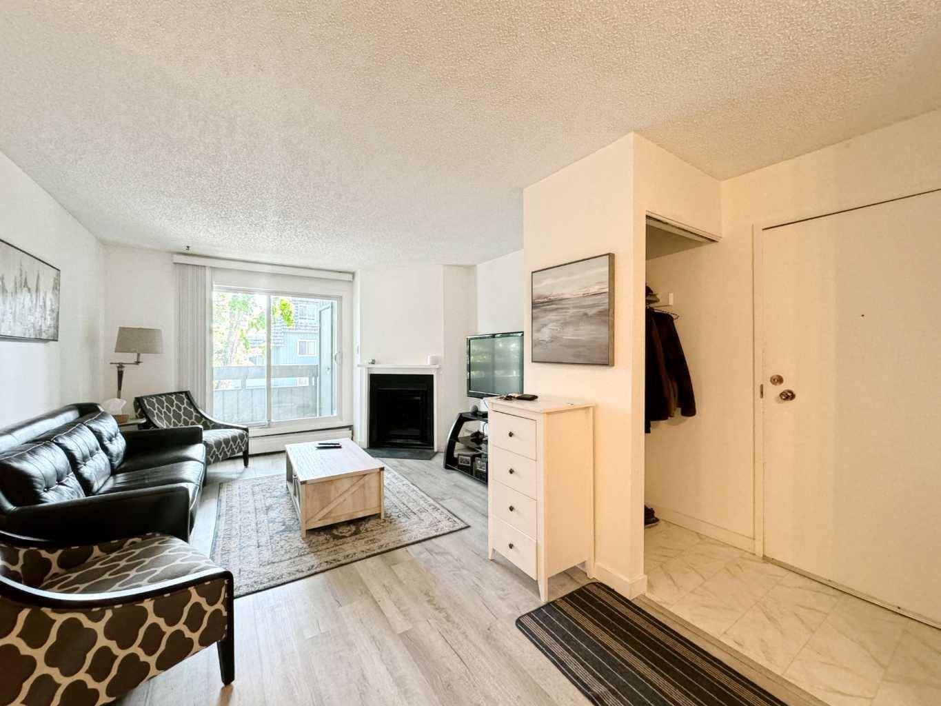 Calgary, AB T2W 1G7,315 Southampton DR SW #7211