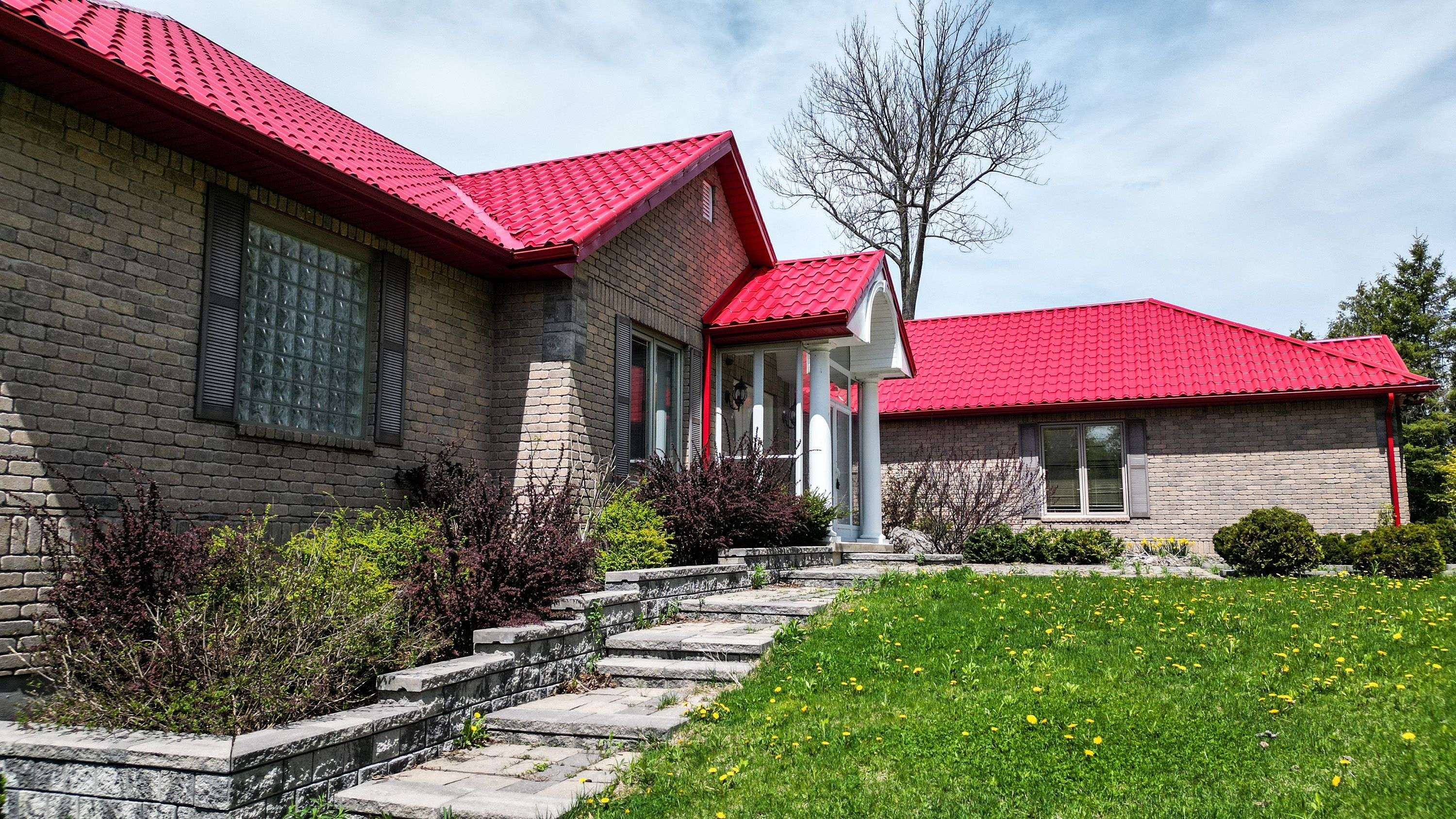 Orillia, ON L3V 7H8,354 Brewery LN