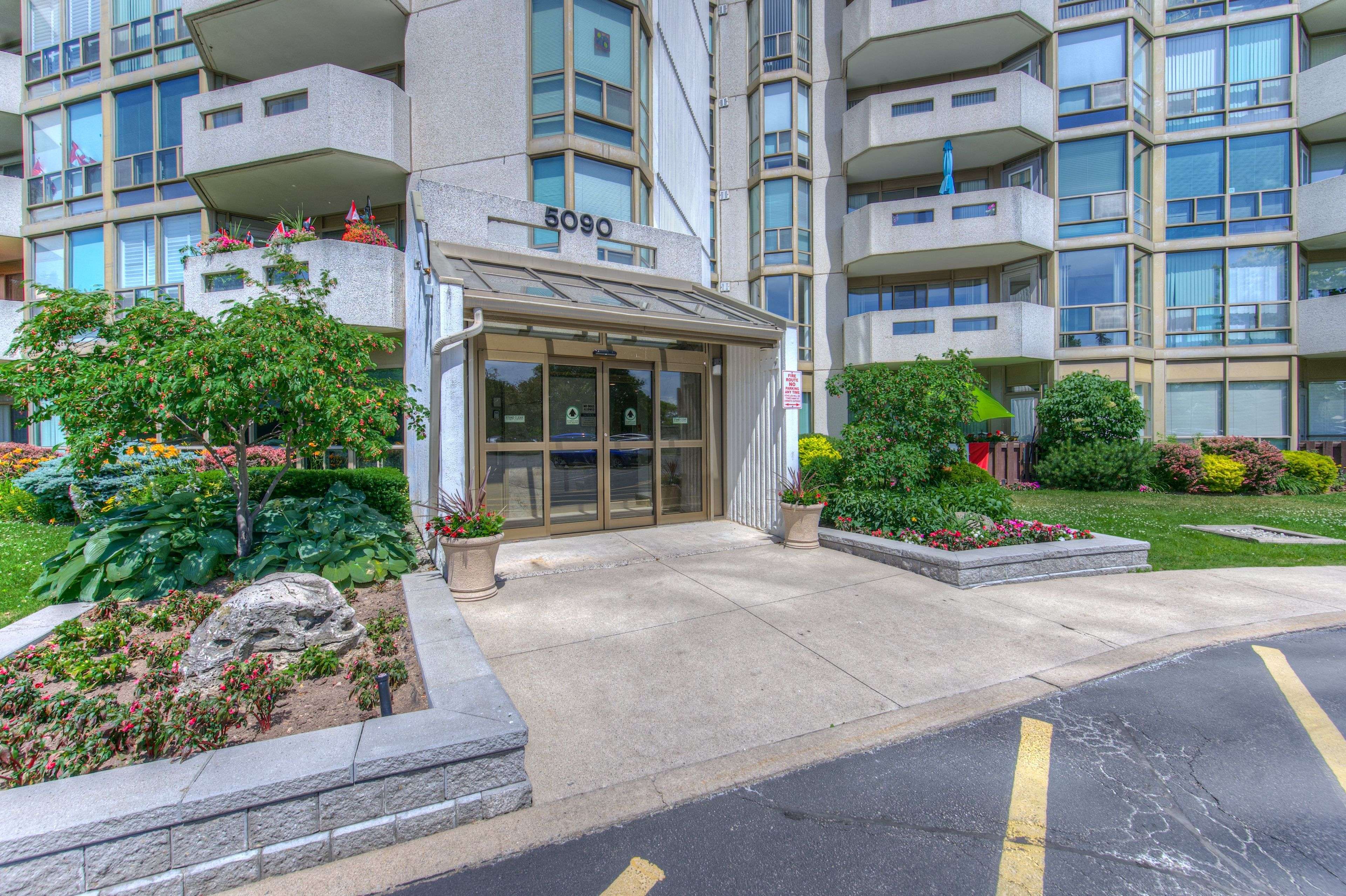 Burlington, ON L7L 3V8,5090 Pinedale AVE #203