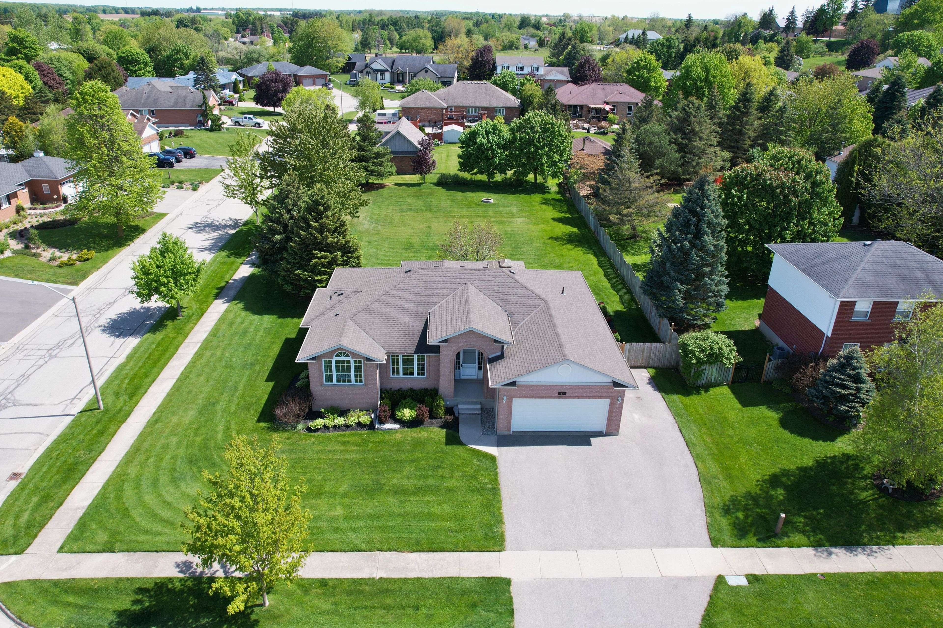Woolwich, ON N0B 2B0,17 St Boniface DR