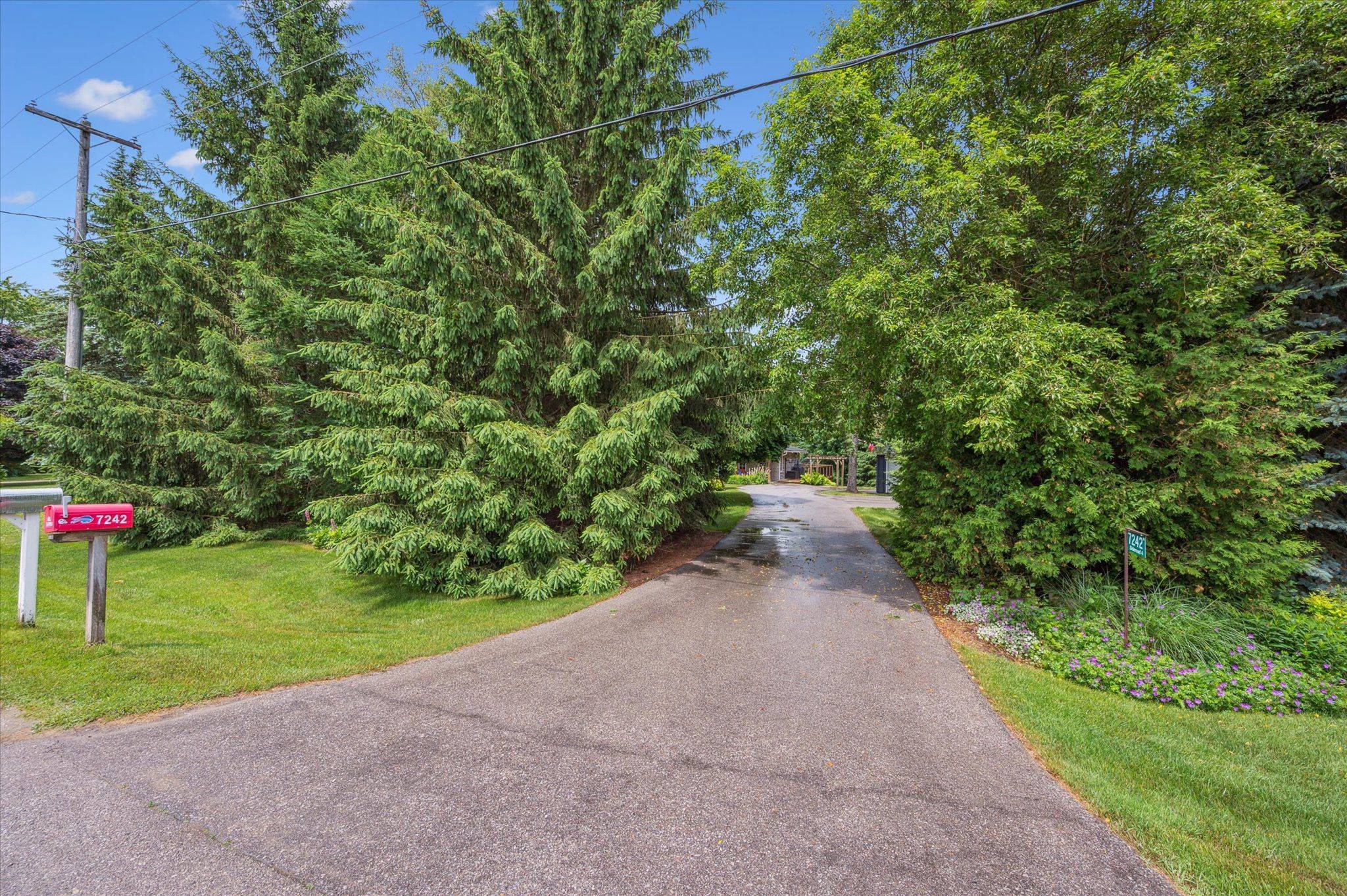 Centre Wellington, ON N0B 1B0,7242 Sideroad 4 N/A