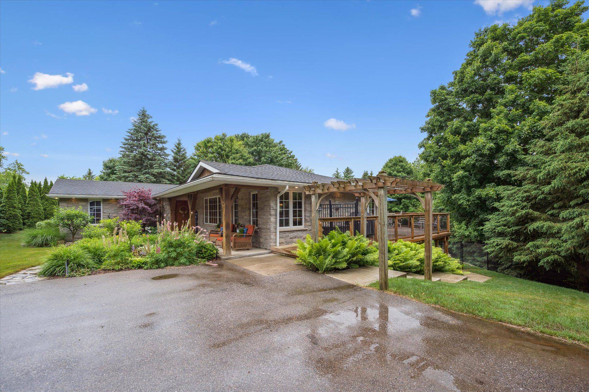 Centre Wellington, ON N0B 1B0,7242 Sideroad 4 N/A