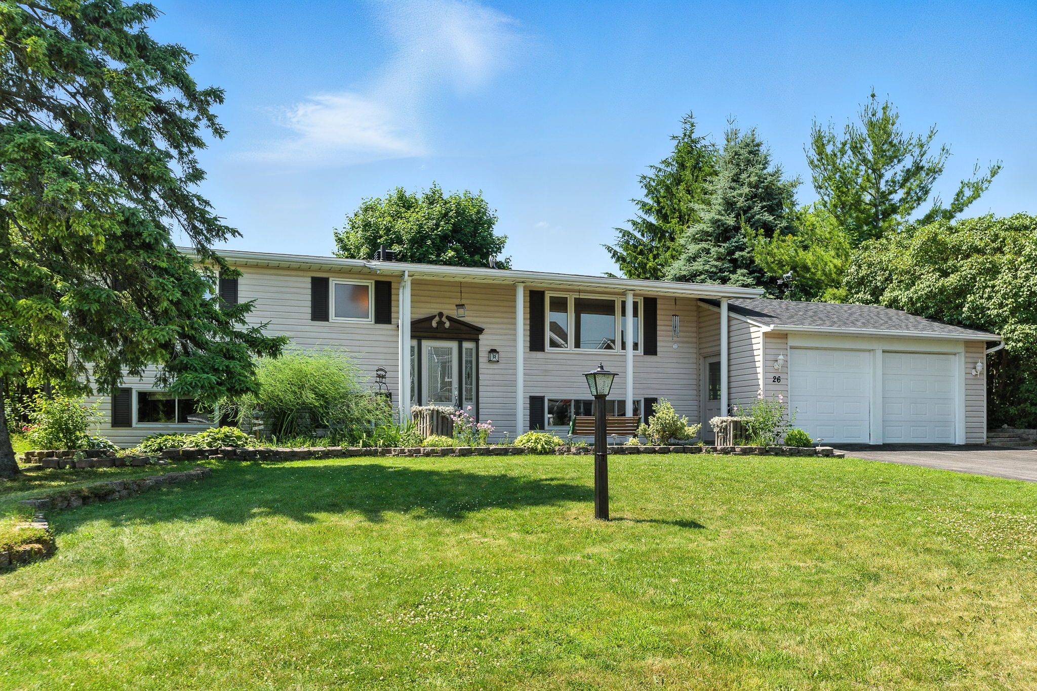 Champlain, ON K0B 1R0,26 Farmers AVE