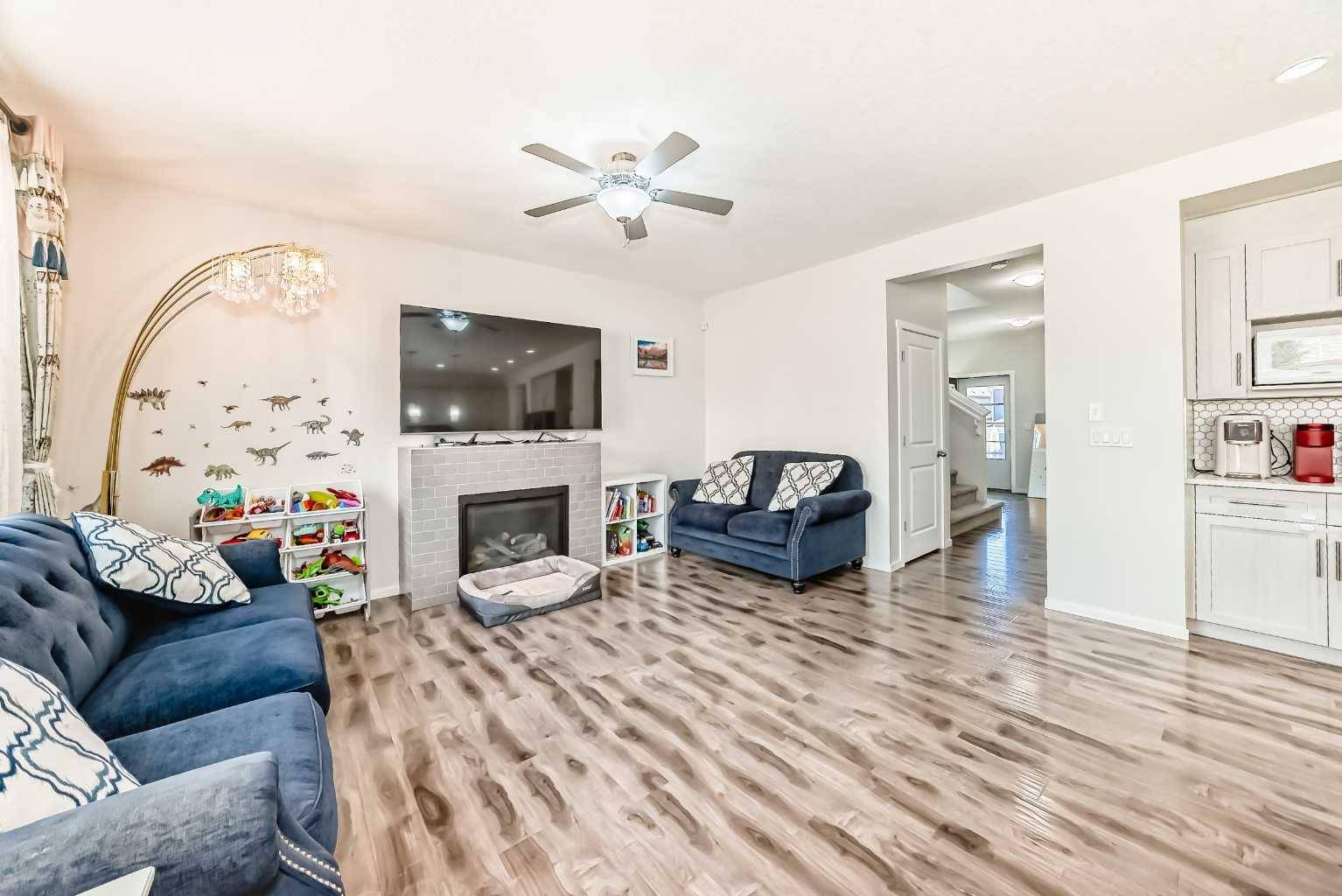 Calgary, AB T3R 1S6,165 Nolanhurst WAY NW