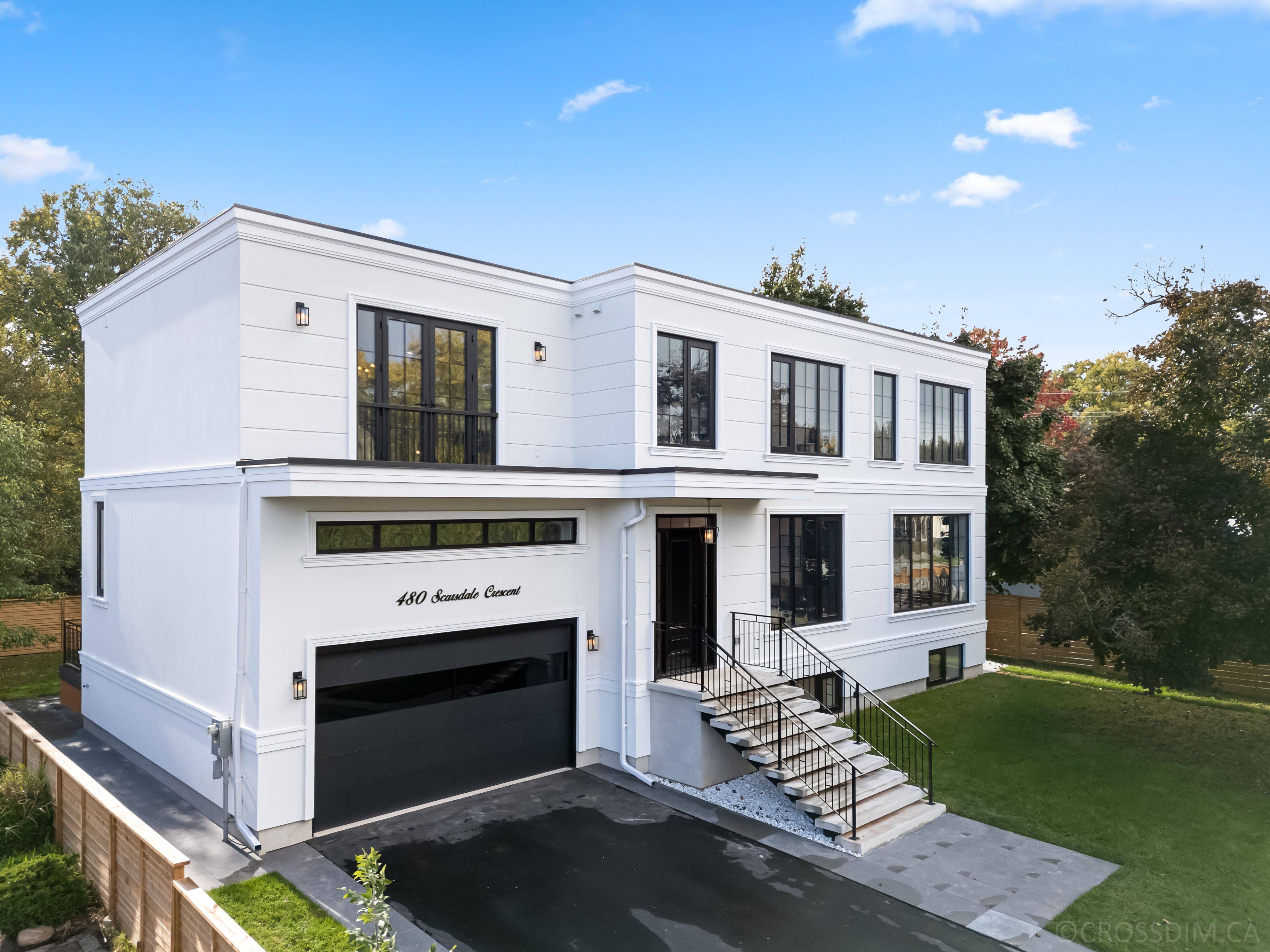 Oakville, ON L6L 3W7,480 Scarsdale CRES