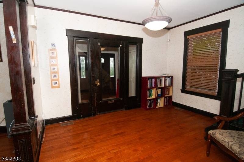 Elizabeth City, NJ 07208,881-883 Colonia Rd