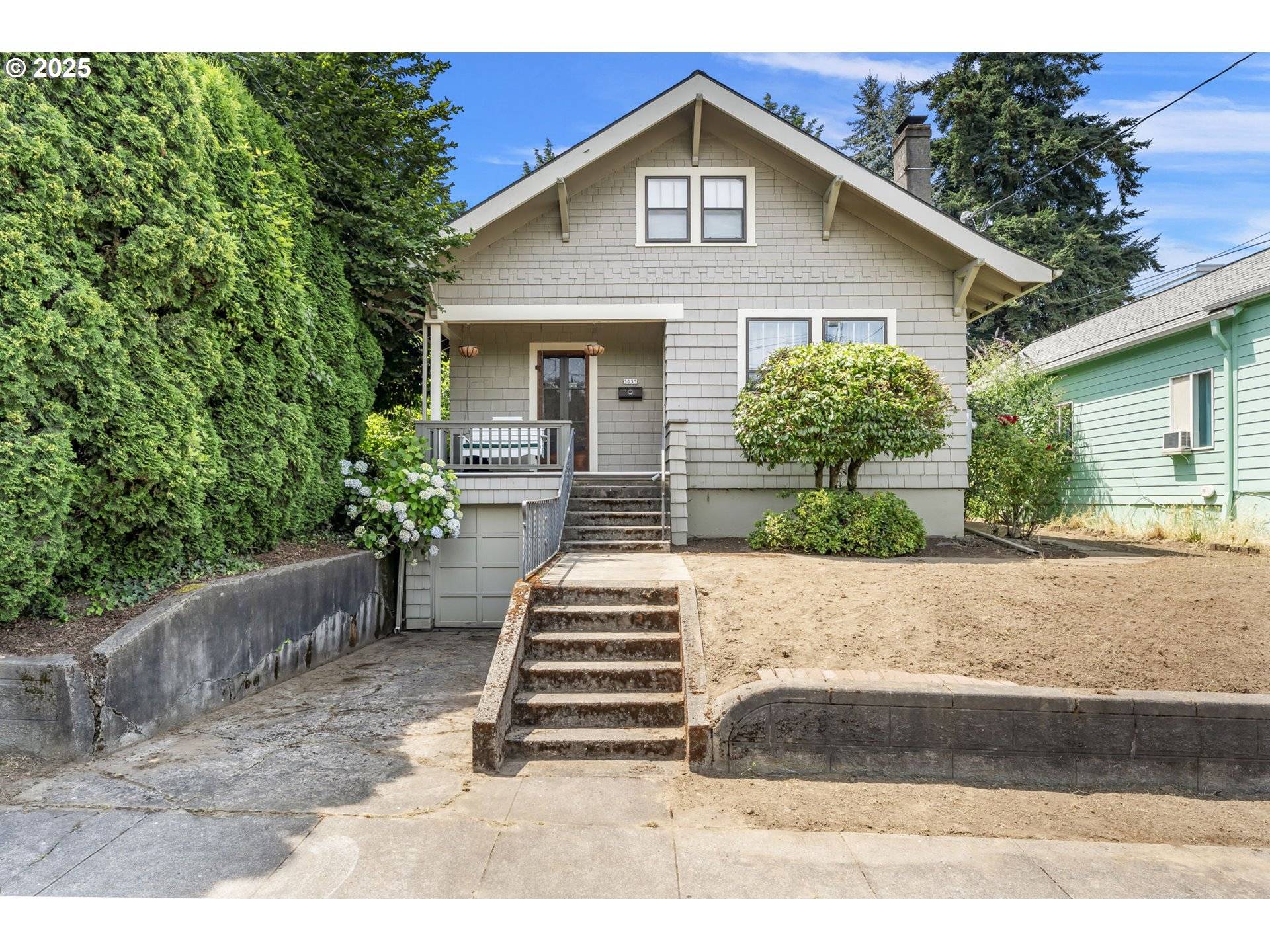 Portland, OR 97202,3035 SE 9TH AVE