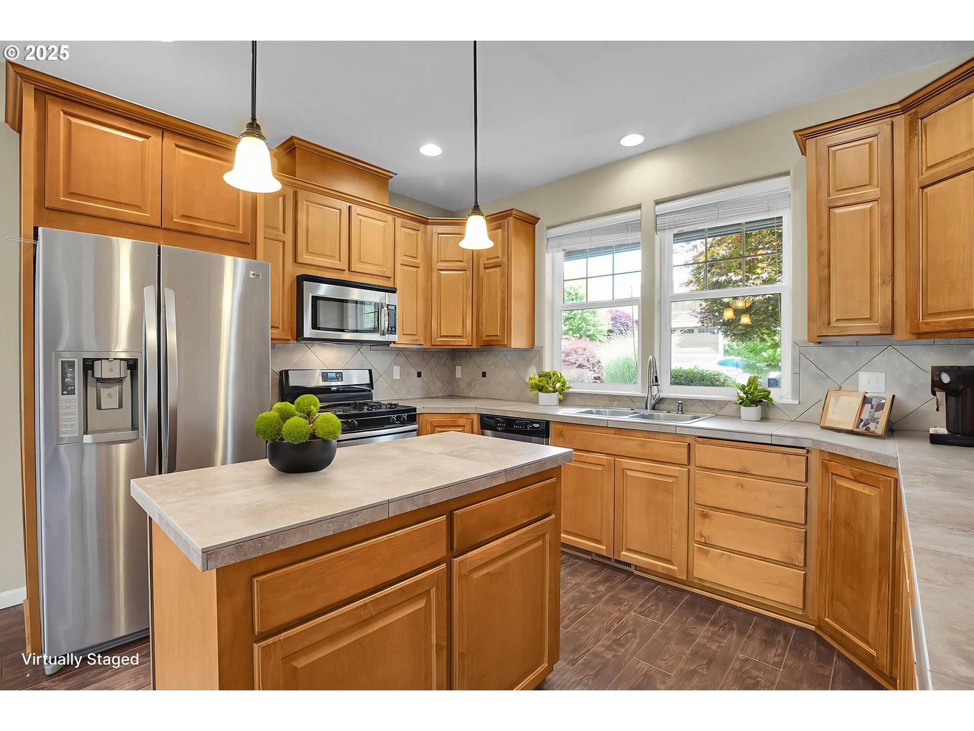 Oregon City, OR 97045,20021 THARP CT