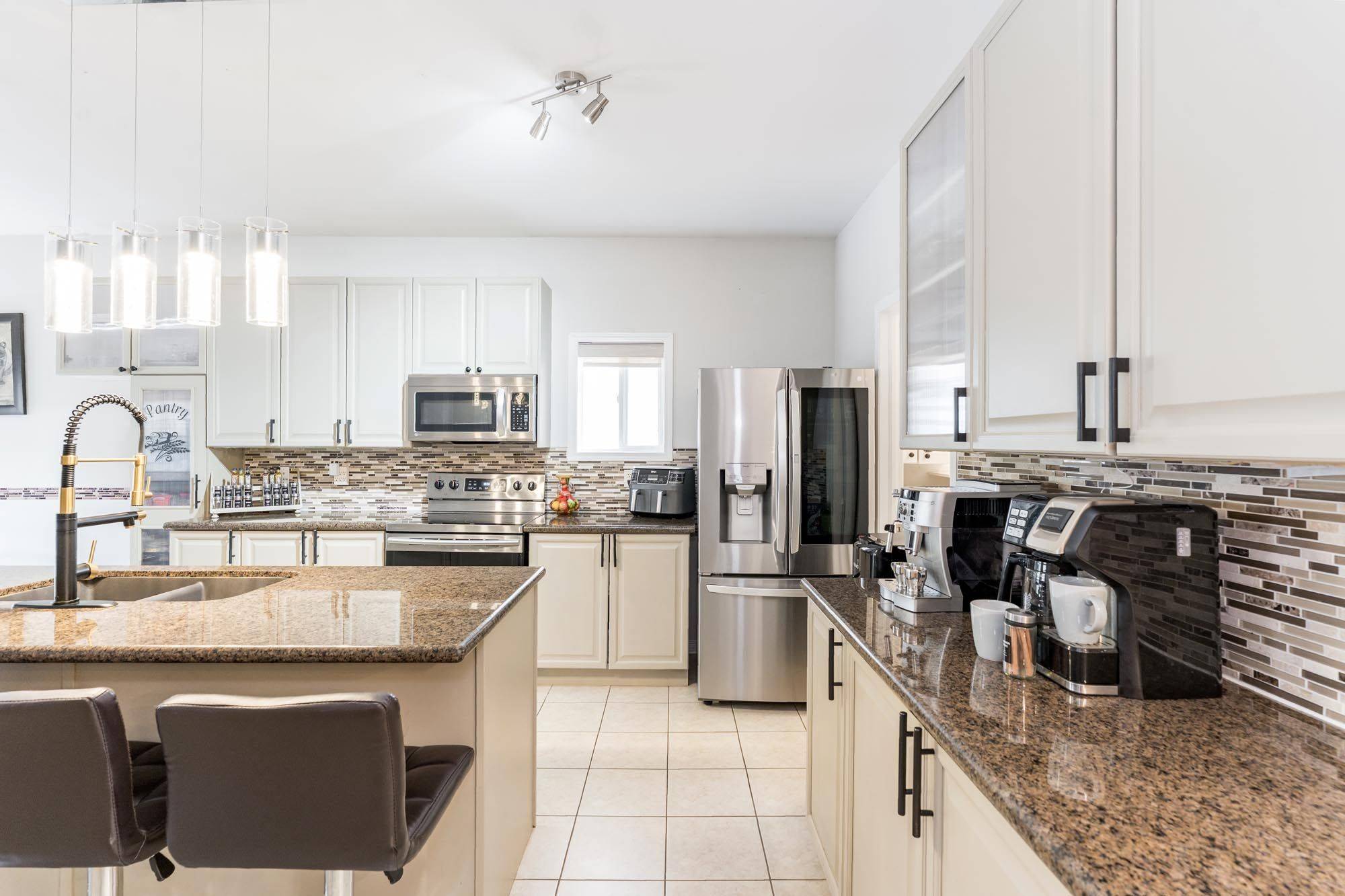 Barrie, ON L4M 0A3,10 Westminster CIR